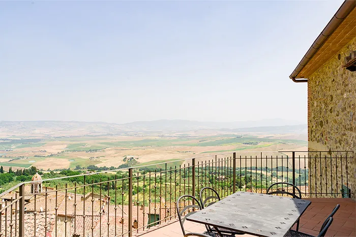 Appartamento con Terrazza Panoramica in Val d'Orcia Ermione