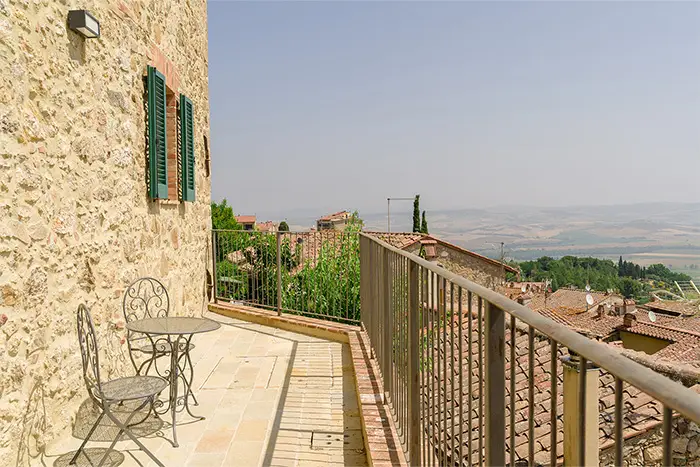 Appartamento con terrazzo in Val d'Orcia La Falegnameria